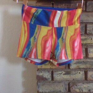 oiselle fitted shorts used multi colored